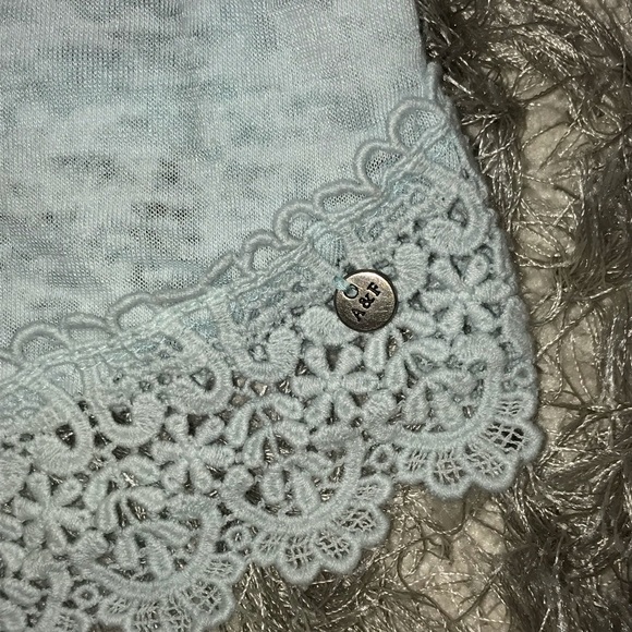 Abercrombie & Fitch crop tank with lace - Picture 4 of 5
